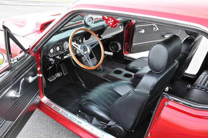 Aftermarket bucket seats for muscle outlet cars